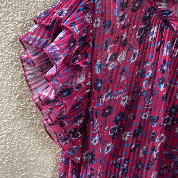 Anthropologie Pink floral ruffle sleeve top. Size large . NEW condition - Picture 2 of 6